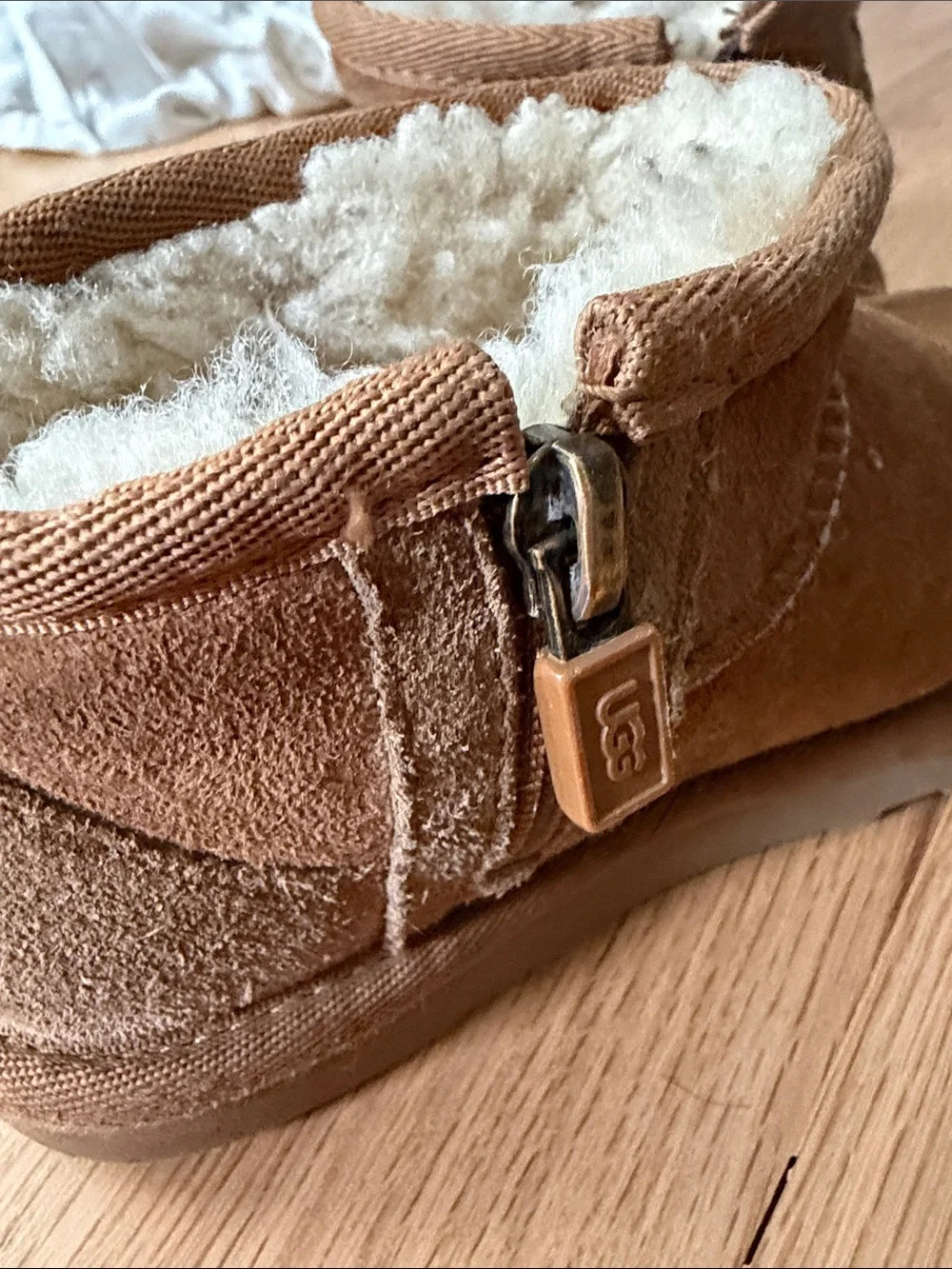 UGG kids classic